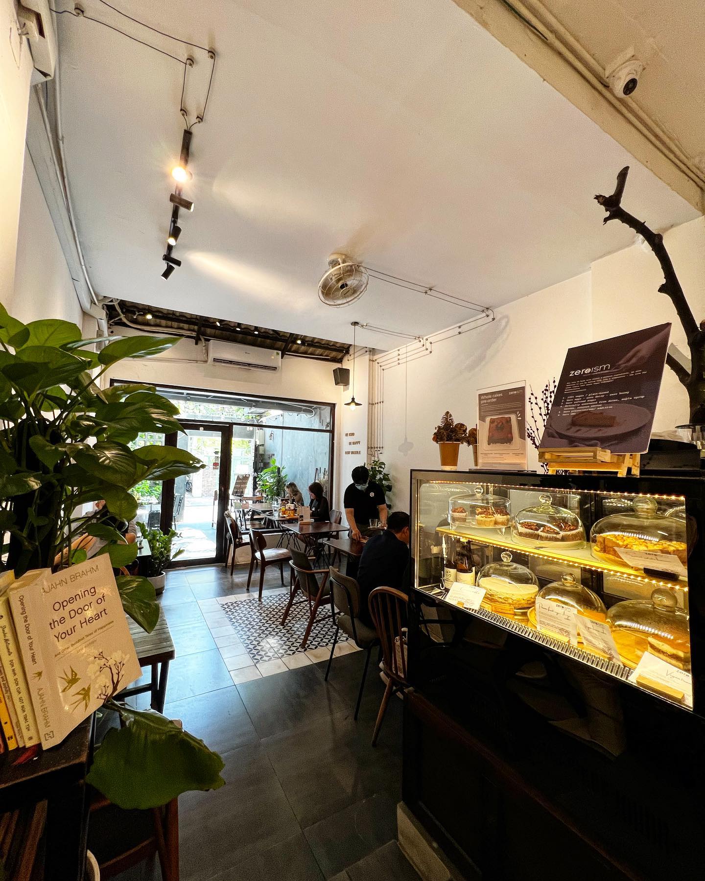 Zeroism - Vegan café bakery